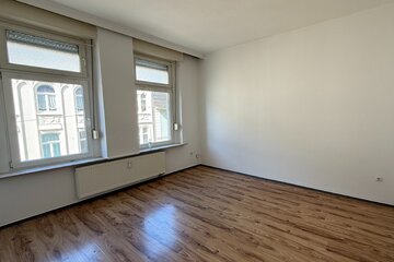 b6c75cb3-d03f-4444-a279-890b477ff51c.jpg